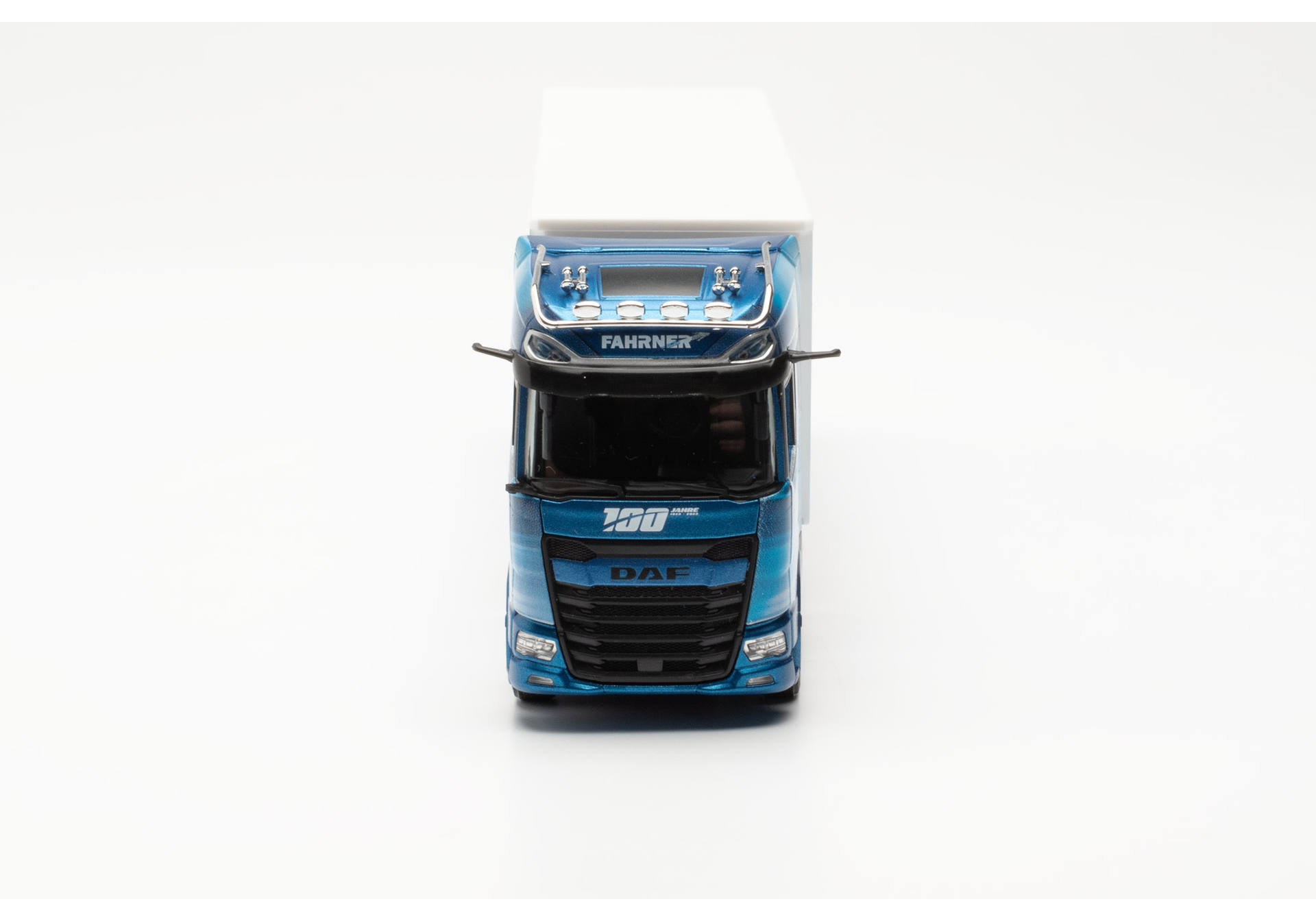 DAF XG+ curtain canvas semitrailer truck „Fahrner Logistik“