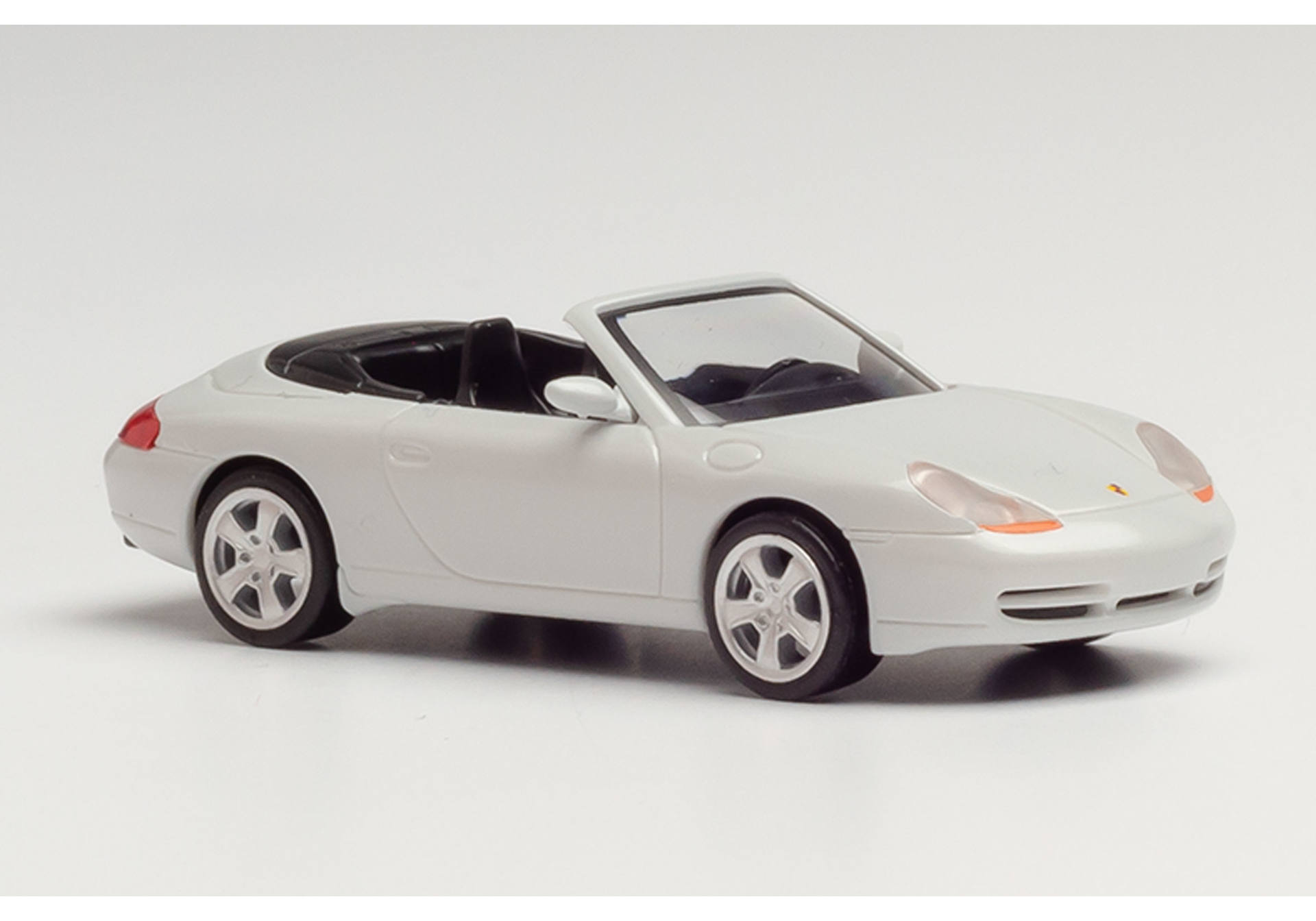 Porsche 996 C4 Cabrio, carraraweiß metallic