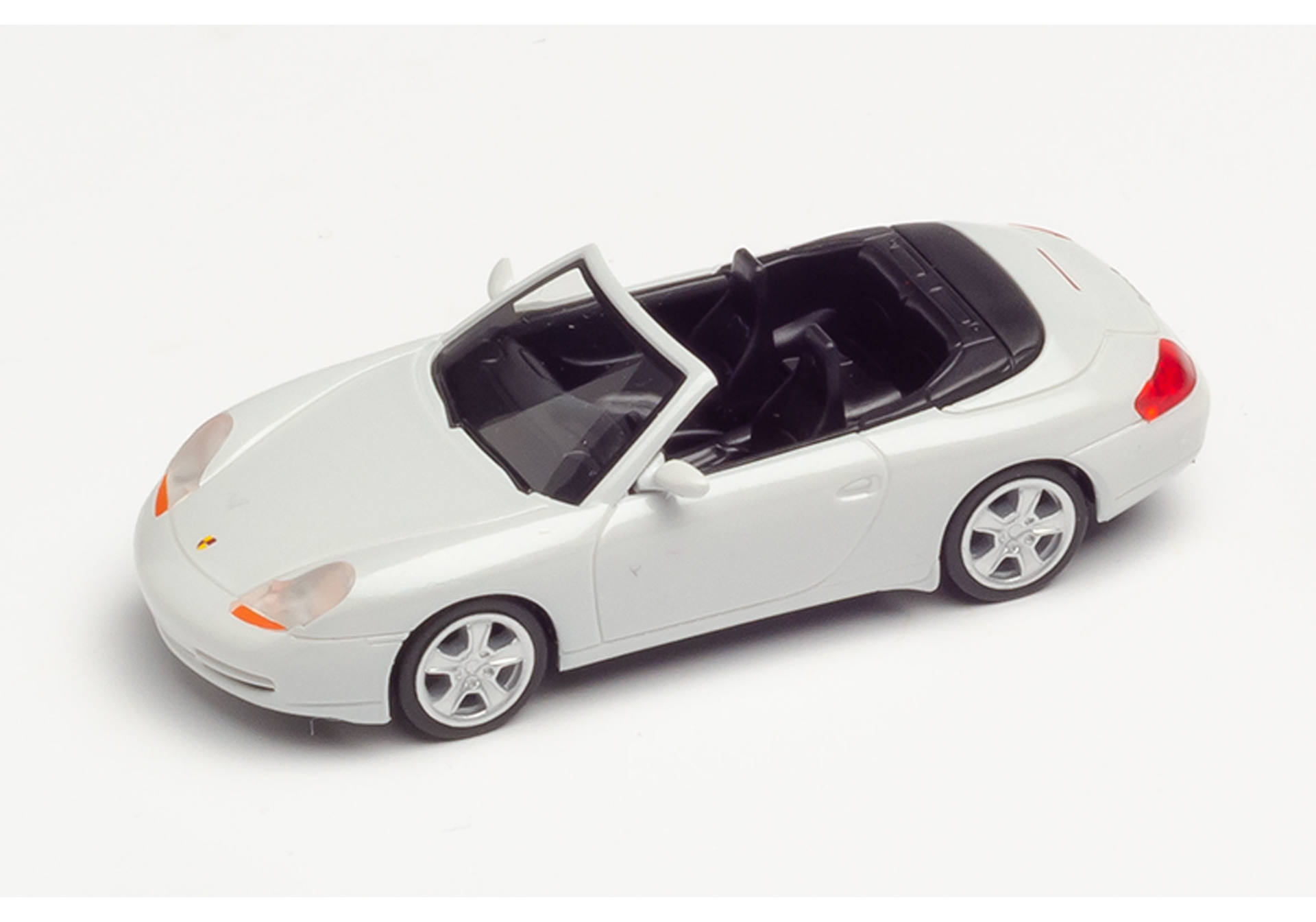 Porsche 996 C4 Cabrio, carrara white metallic