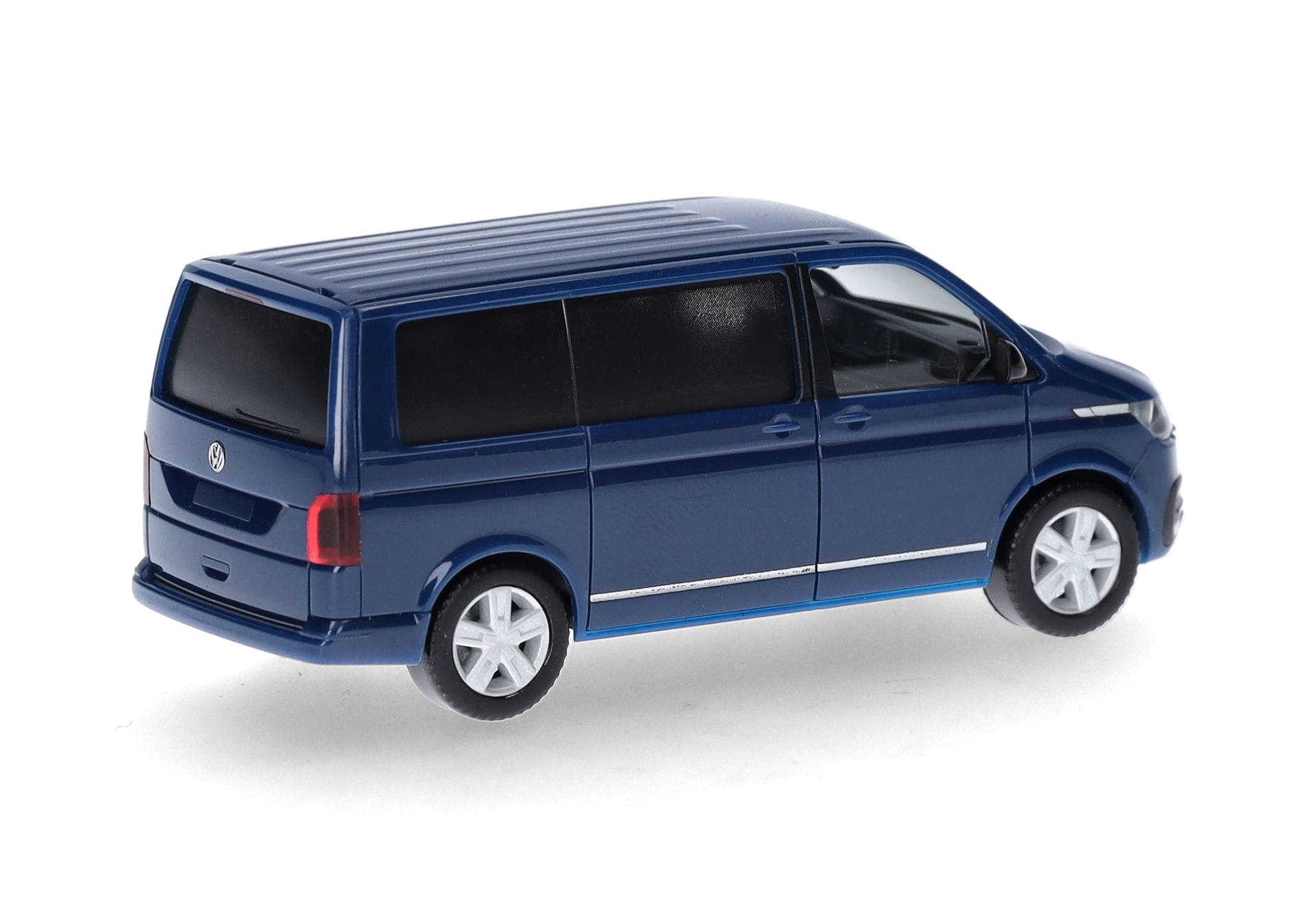 Volkswagen (VW) T6.1 Caravelle, deep ocean blue