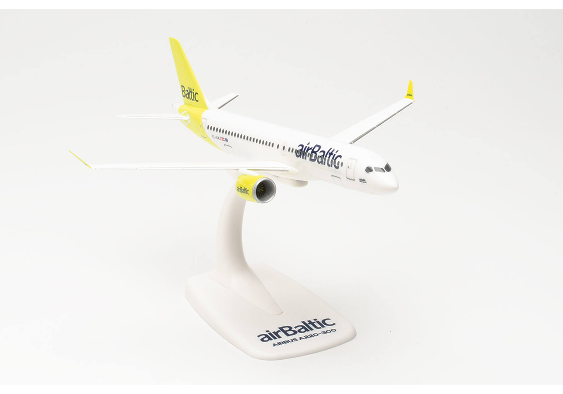 airBaltic Airbus A220-300 – YL-AAZ