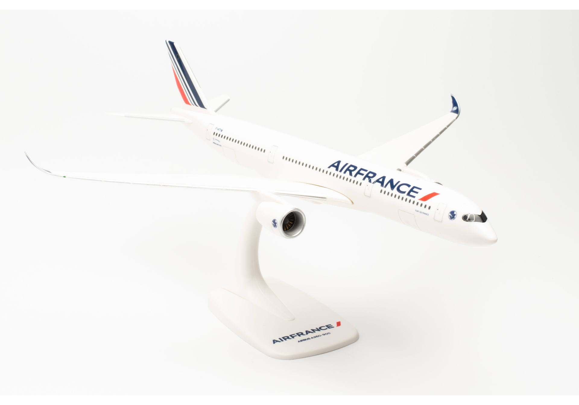 Air France Airbus A350-900 - 2021 livery – F-HTYM “Fort-de-France”